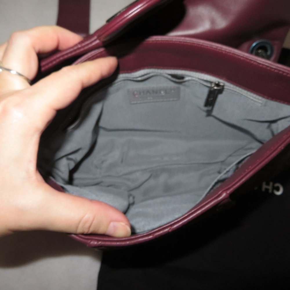 CHANEL Coco Pleats Bag Burgundy - Picture 8 of 16